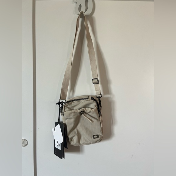 NWT Ogio Rise Pouch - Picture 2 of 6